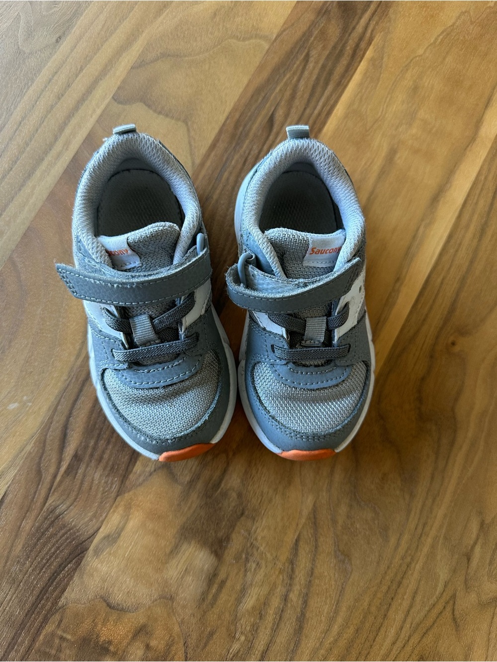 Saucony Kids Gray Sneakers with Orange Accents Velcro 8 wide